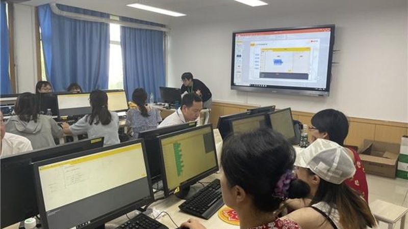 广州市教育考试院报考电话：020-12320